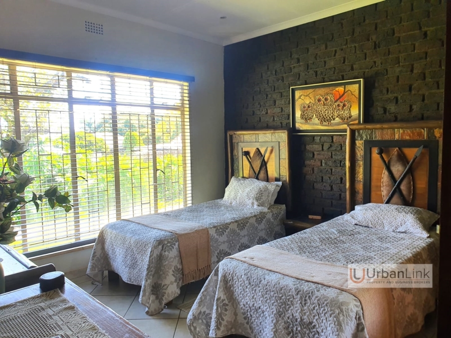 4 Bedroom Property for Sale in Safari Gardens North West